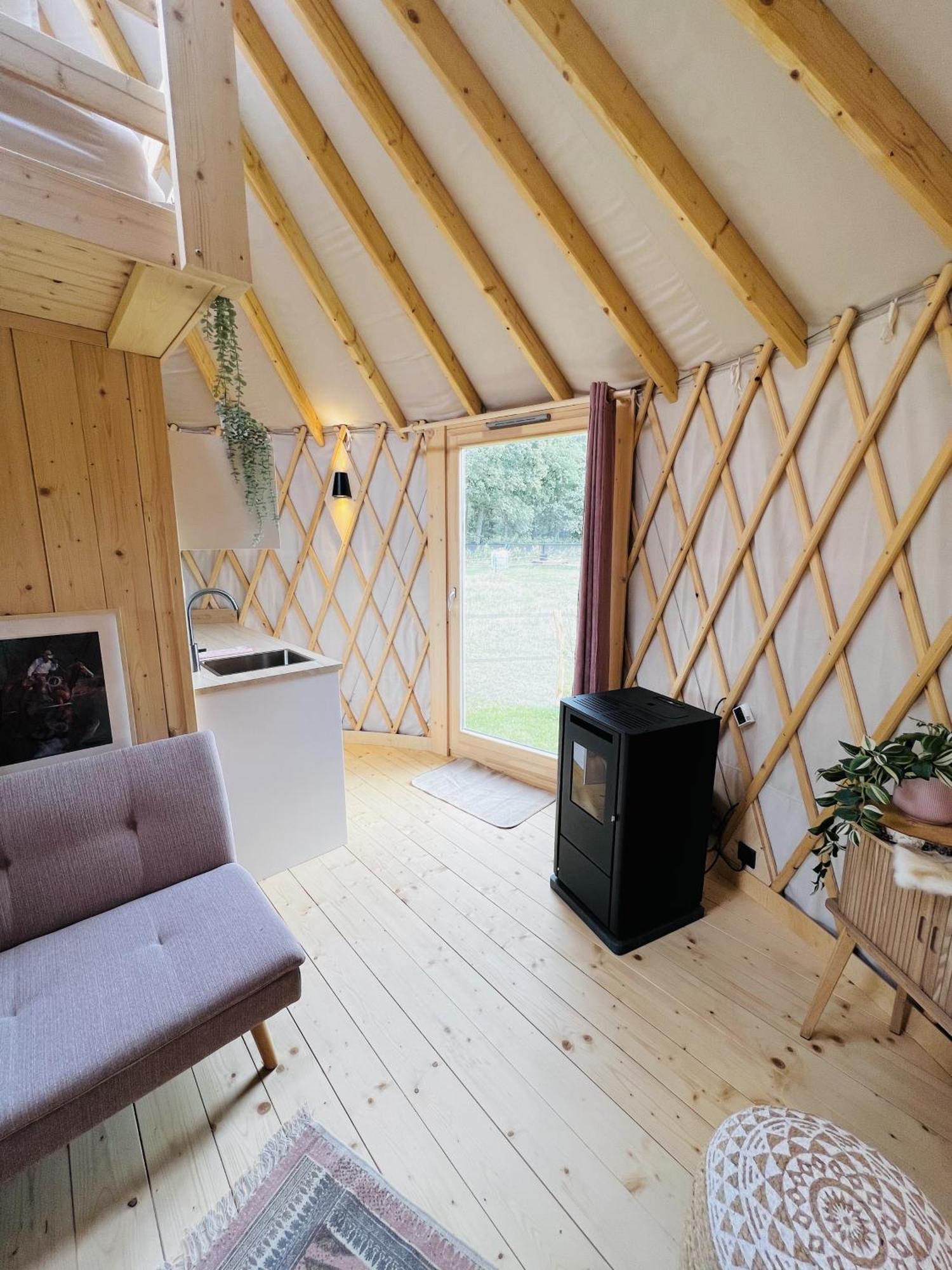 Magnolia Hoeve - Unieke Bestemming Voor Paardenliefhebbers En Bijzondere Overnachtingen In De Natuur Ledeacker ภายนอก รูปภาพ