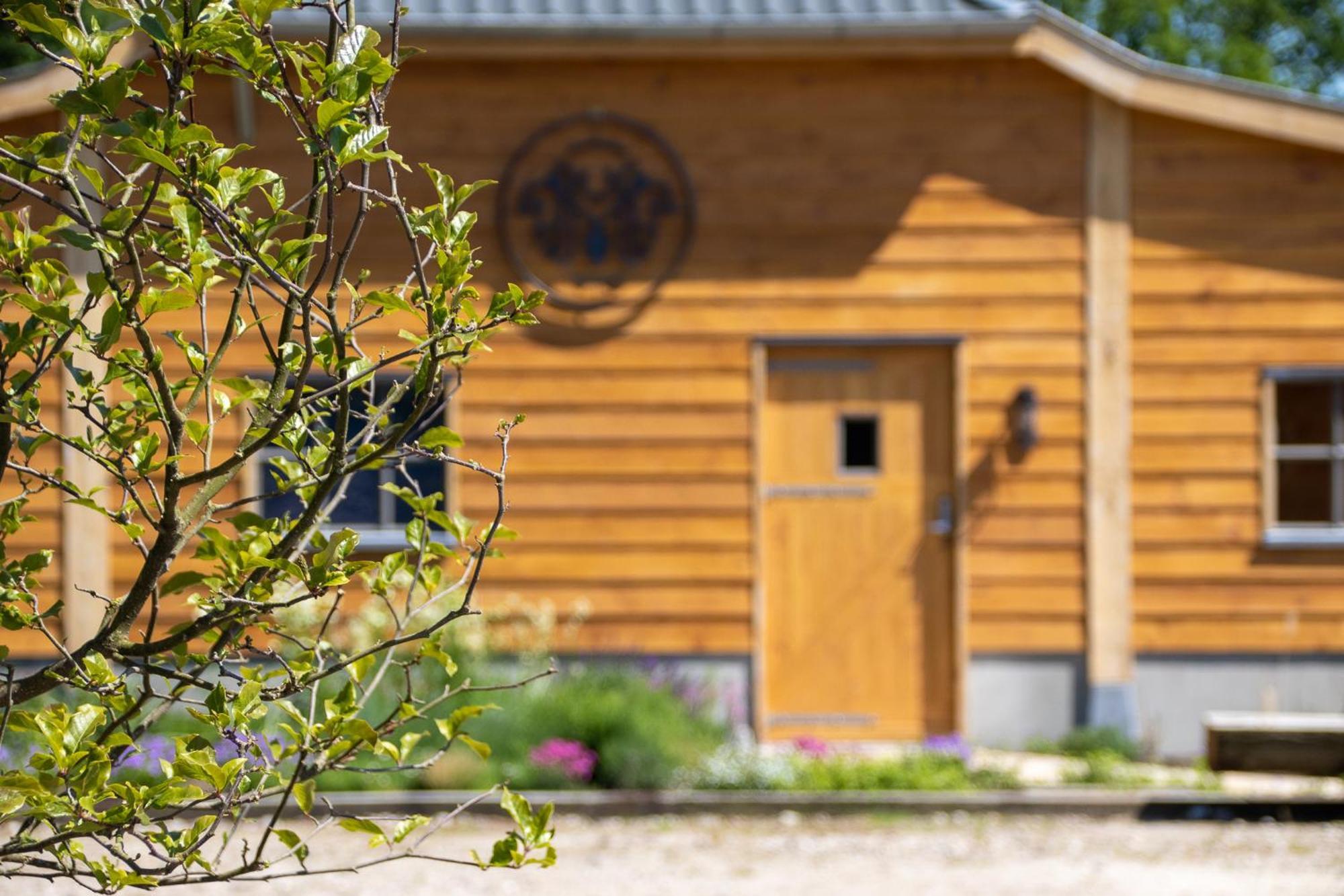 Magnolia Hoeve - Unieke Bestemming Voor Paardenliefhebbers En Bijzondere Overnachtingen In De Natuur Ledeacker ภายนอก รูปภาพ